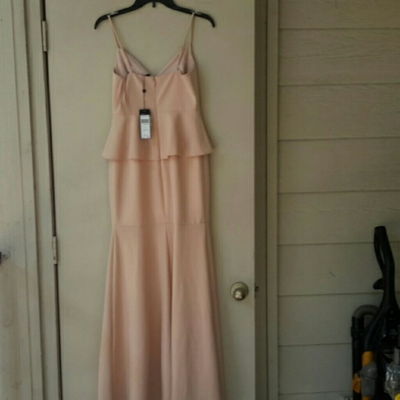 BCBG MAXAZRIA Bare pink dress, has tags attached - Picture 3 of 4